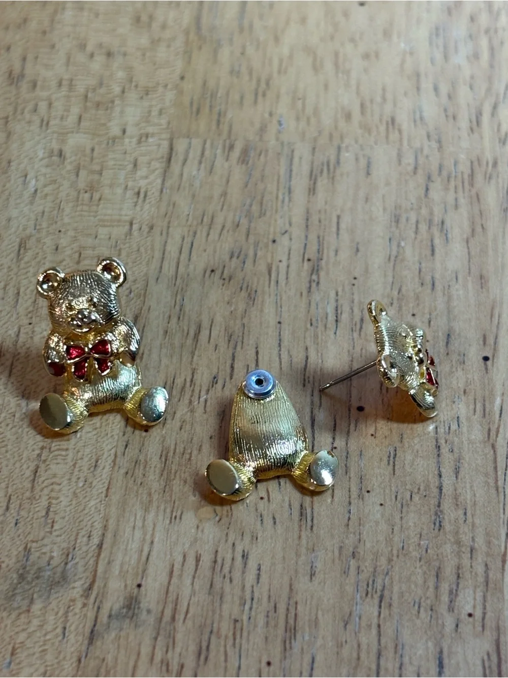 Vintage Avon Gold Tone Teddy Bear Stud Earrings with Red Enamel Bow Detail